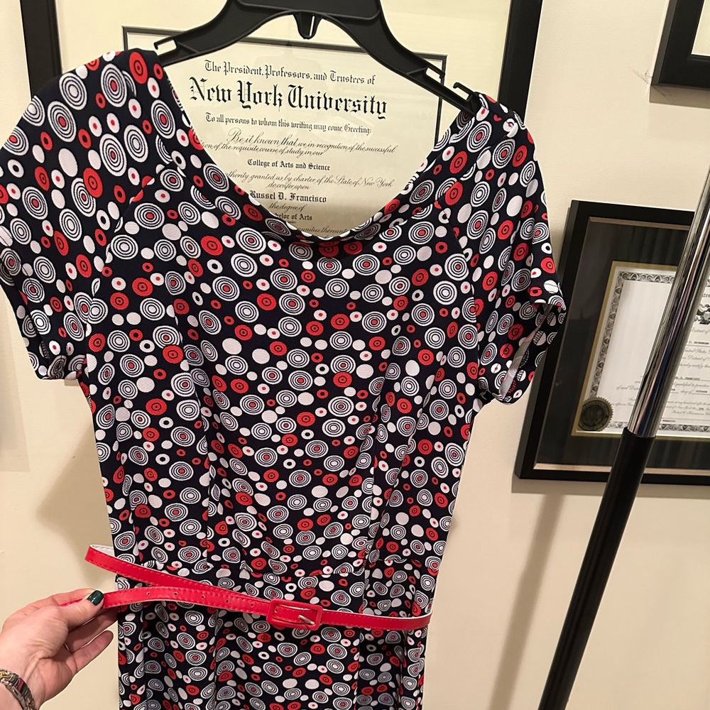 Dress - Picture 2 of 4